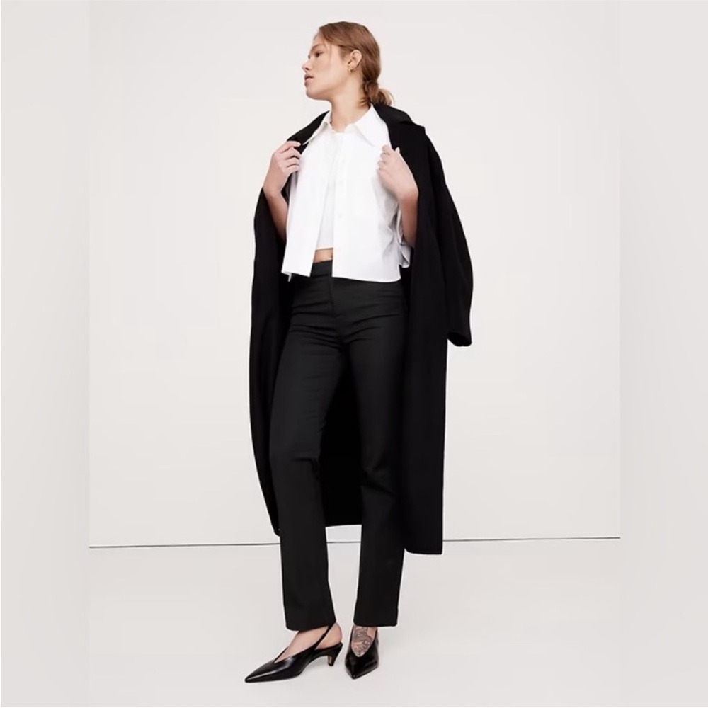 NWT! Banana Republic Women’s Black Mid-Rise Straight Sloan Pant - Size 12 🖤